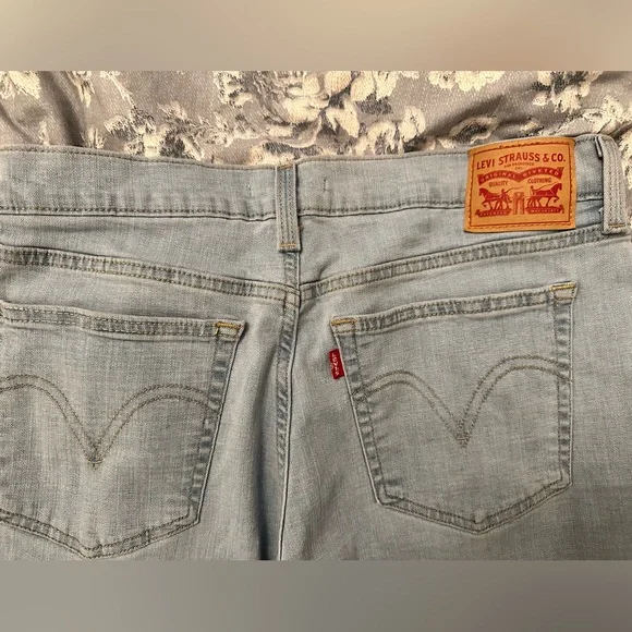Like new | Levi’s Boyfriend Jeans | size 30 - Picture 4 of 5